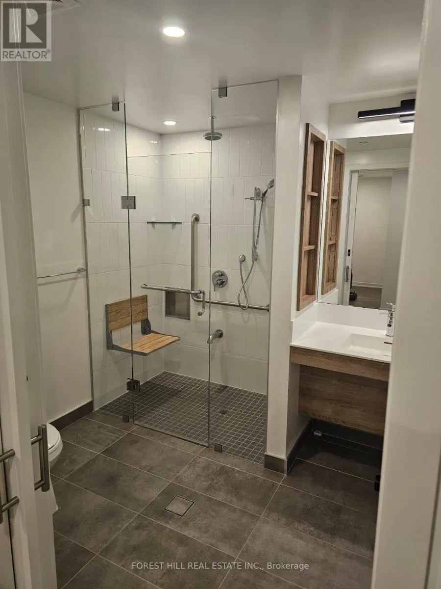 430 - 7950 BATHURST STREET