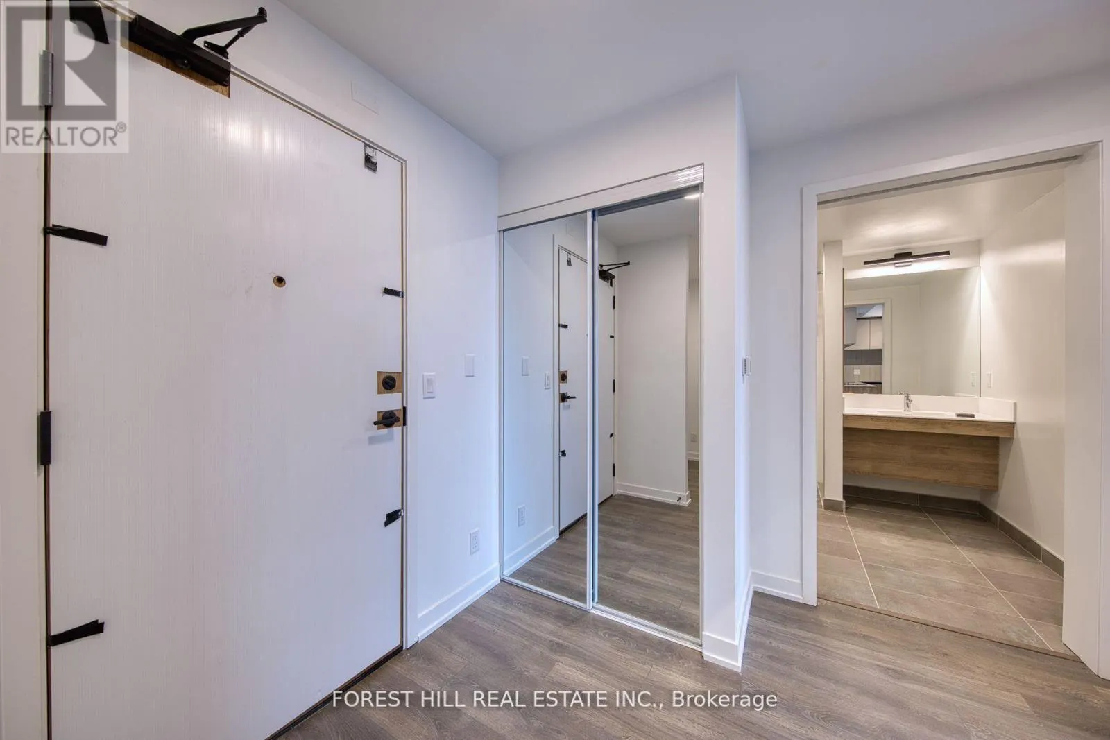 430 - 7950 BATHURST STREET