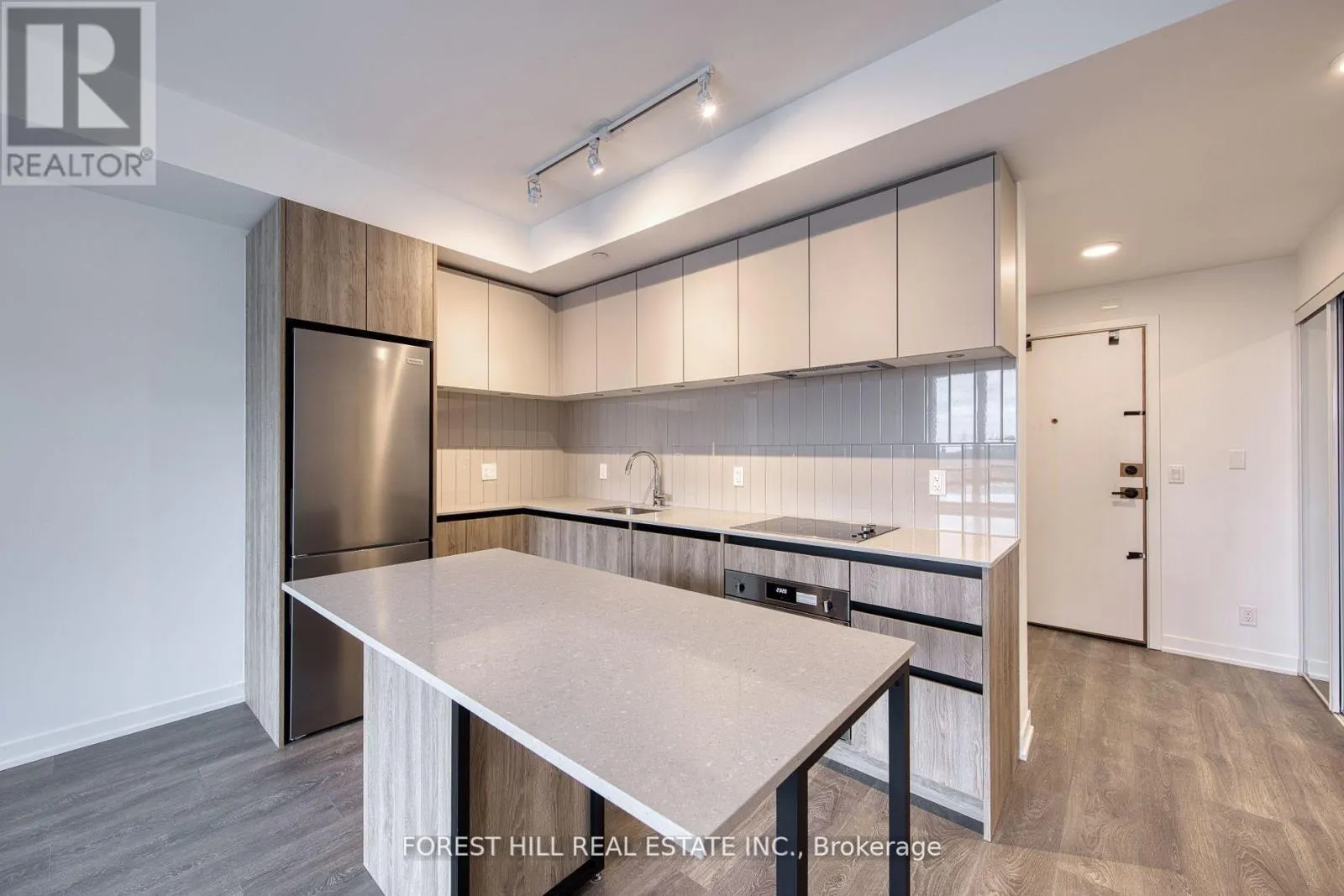430 - 7950 BATHURST STREET