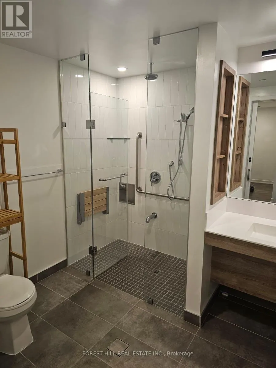 430 - 7950 BATHURST STREET