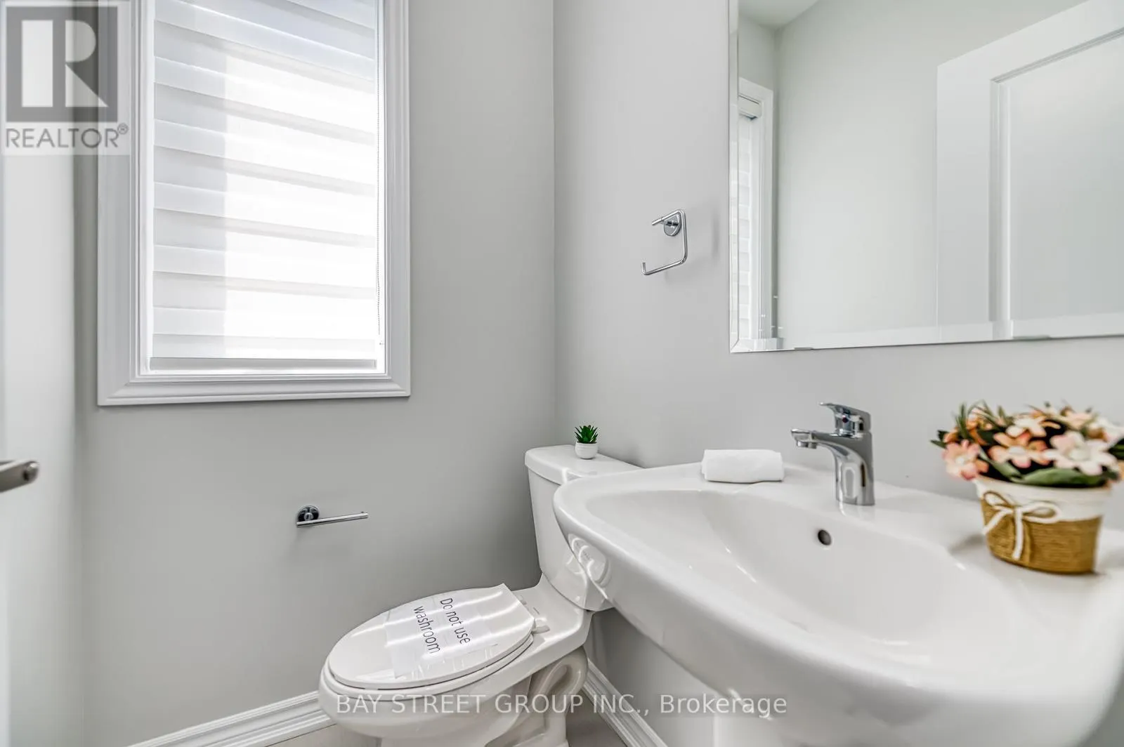 32 JESSICA ANTONELLA STREET