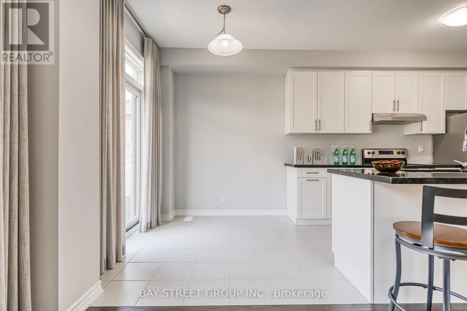 32 JESSICA ANTONELLA STREET
