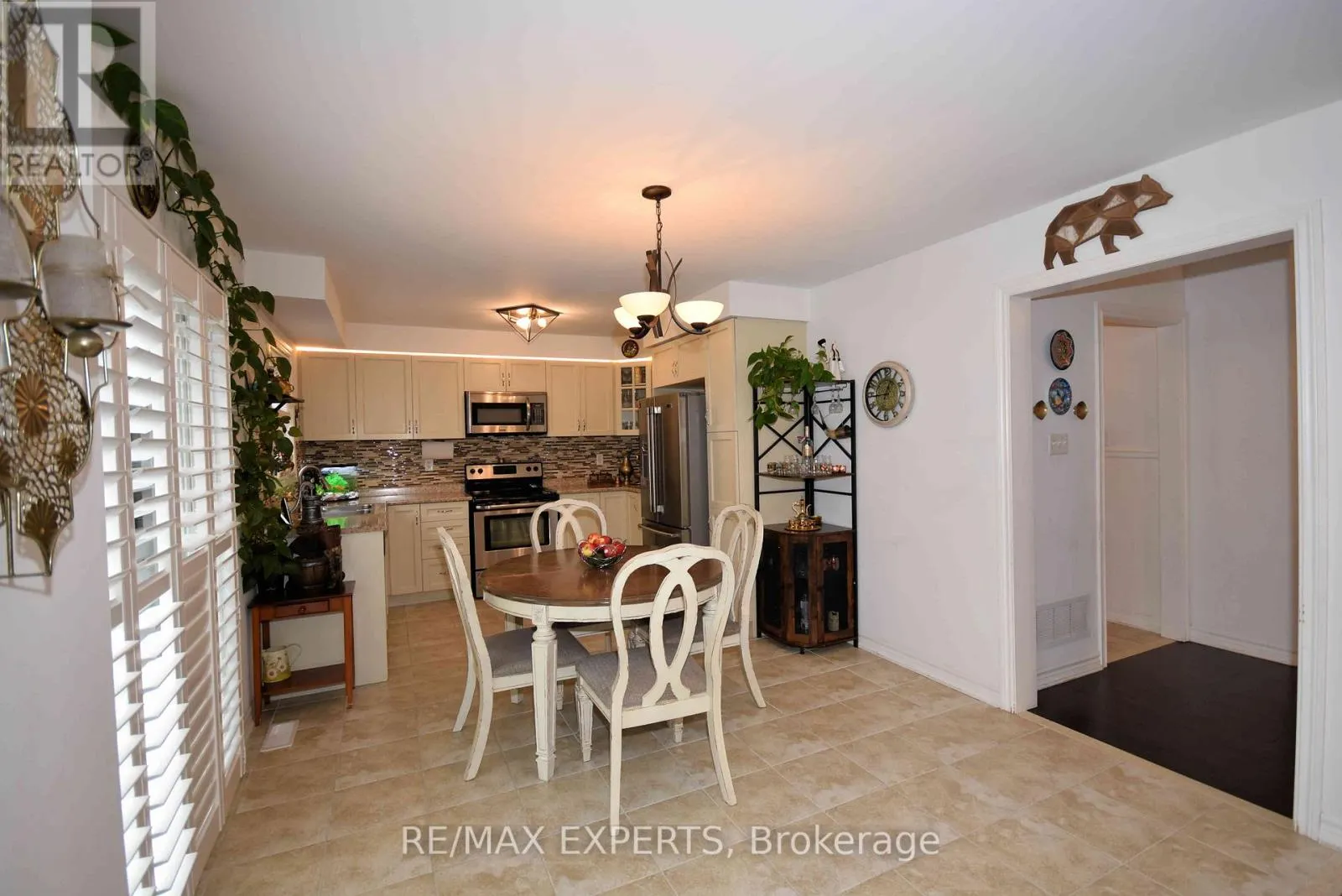 136 DONALD STEWART CRESCENT
