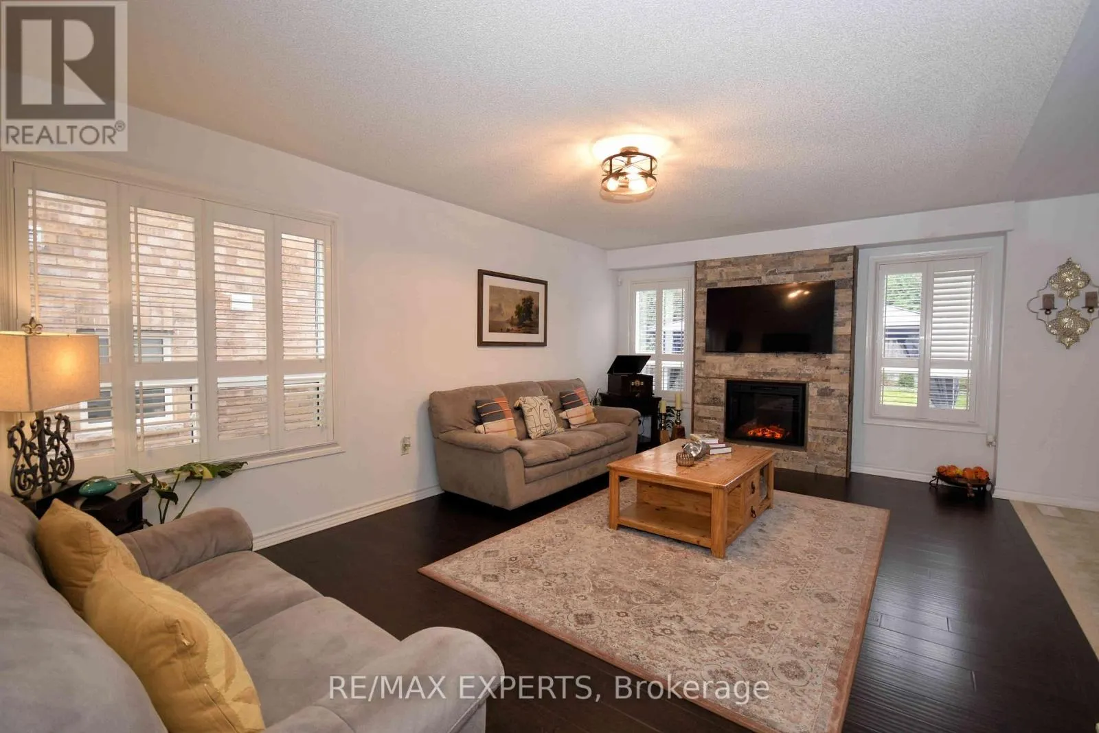 136 DONALD STEWART CRESCENT