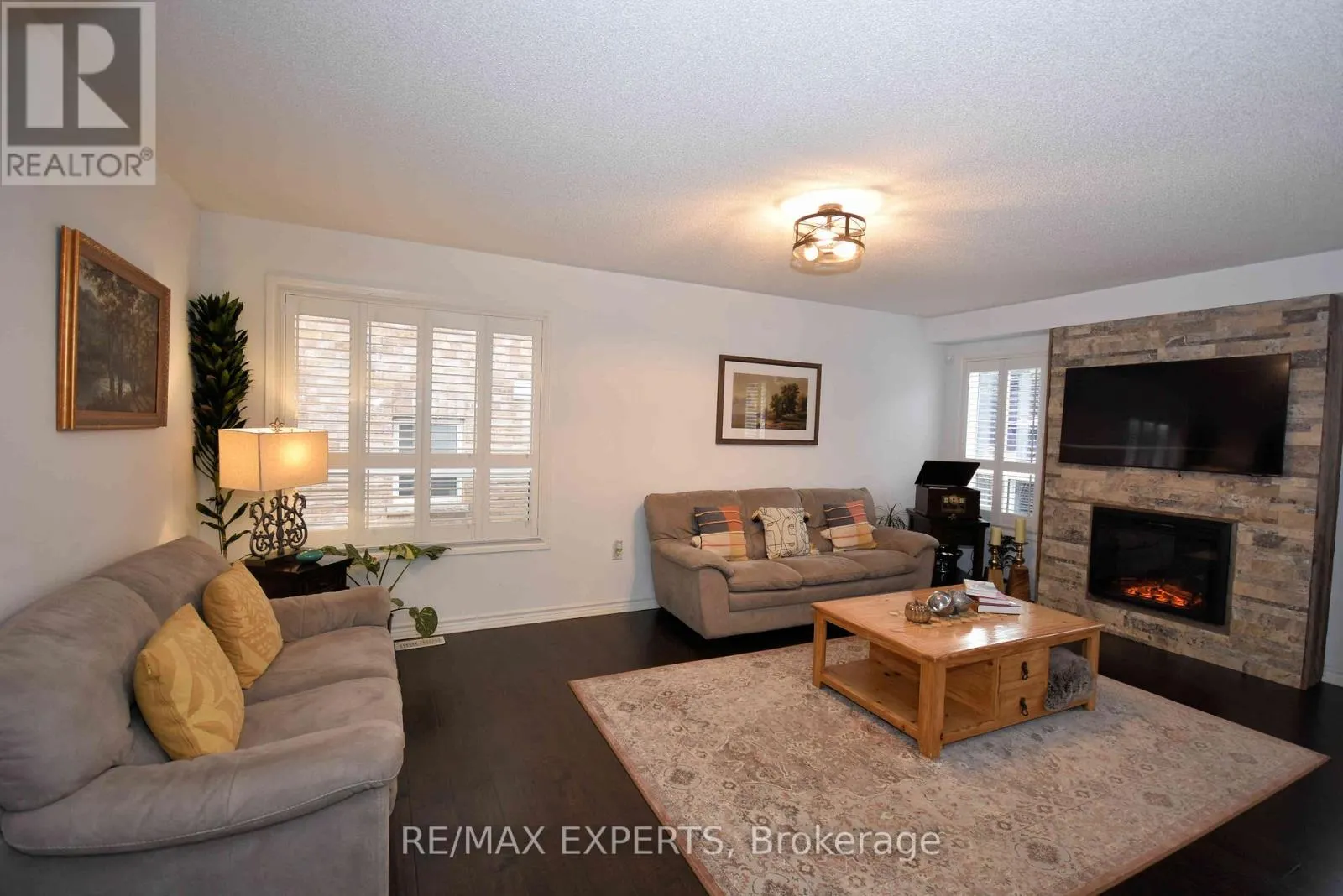 136 DONALD STEWART CRESCENT