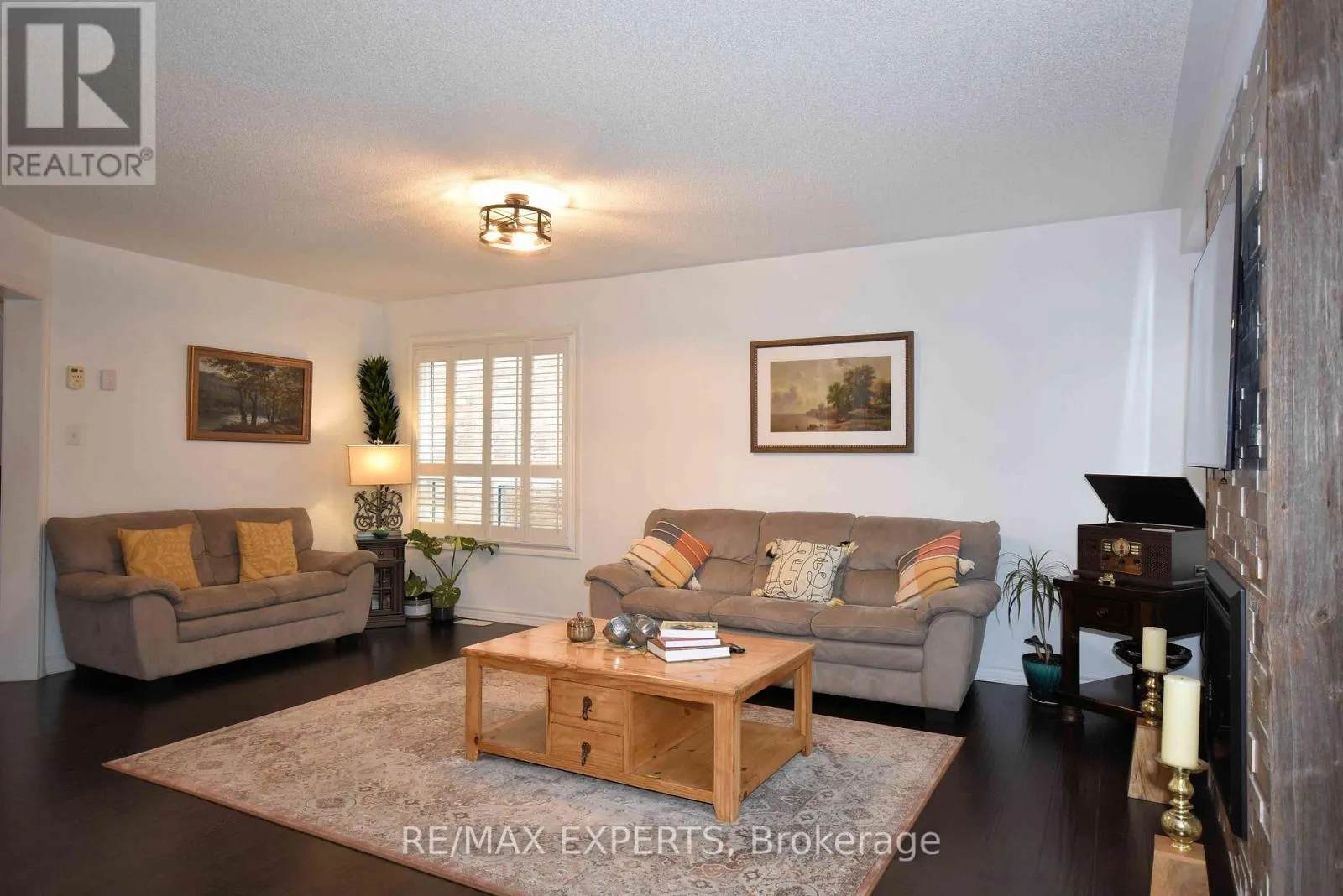 136 DONALD STEWART CRESCENT