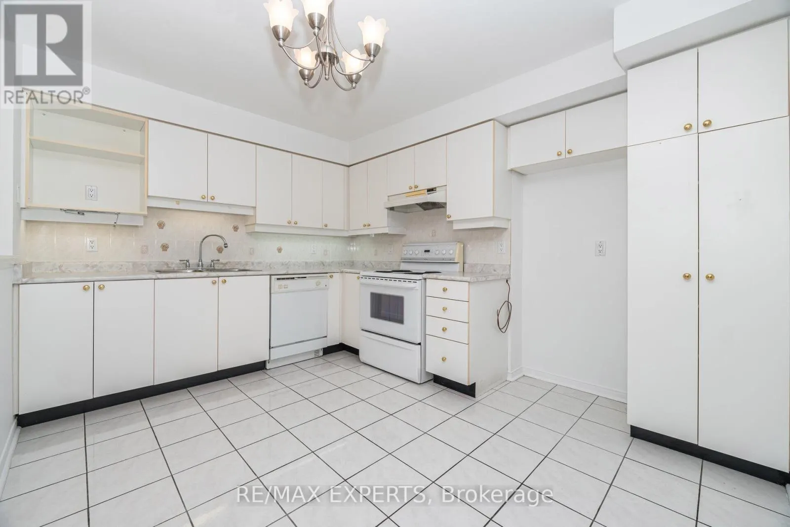 309 - 7373 MARTIN GROVE ROAD