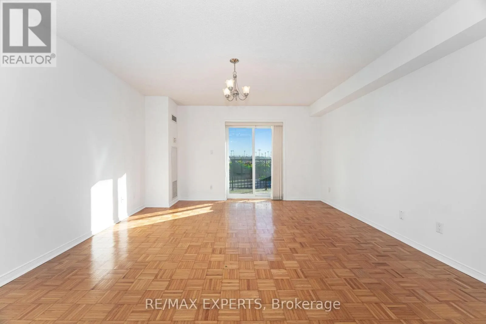 309 - 7373 MARTIN GROVE ROAD
