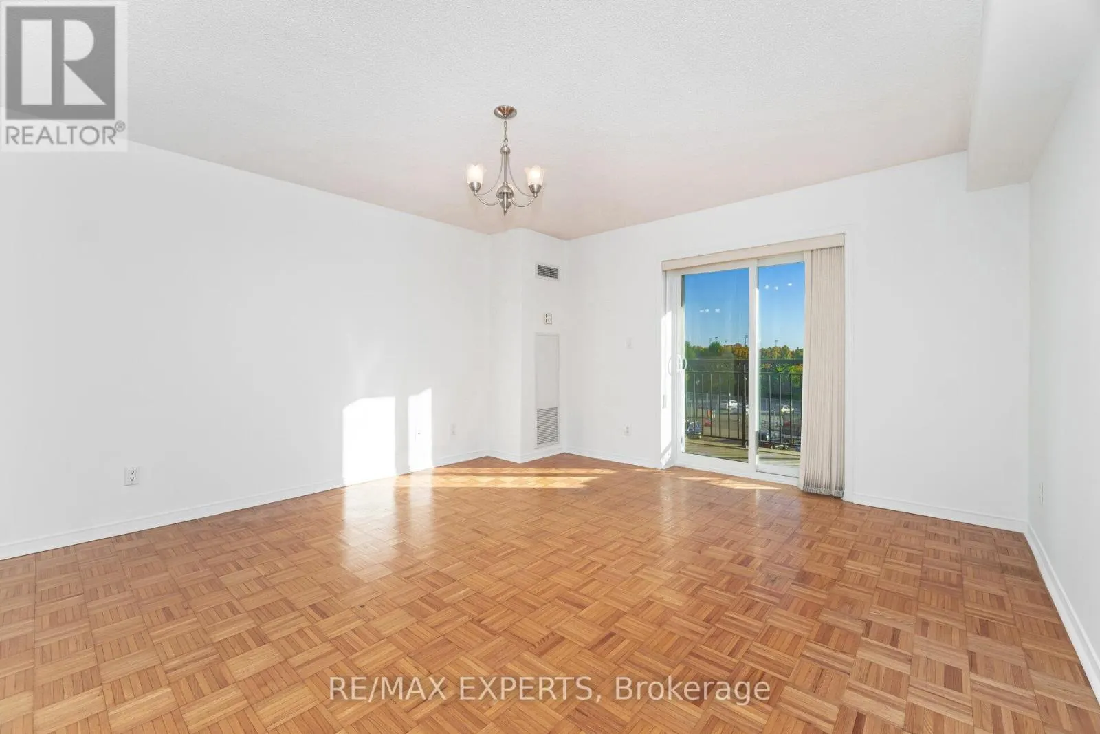 309 - 7373 MARTIN GROVE ROAD