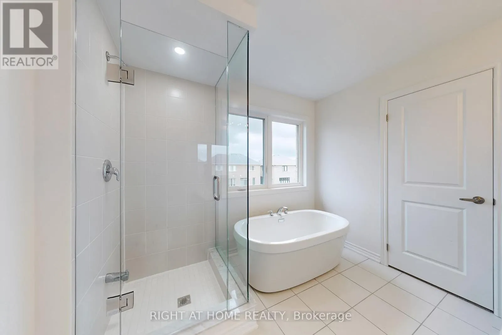 40 AINSLIE HILL CRESCENT