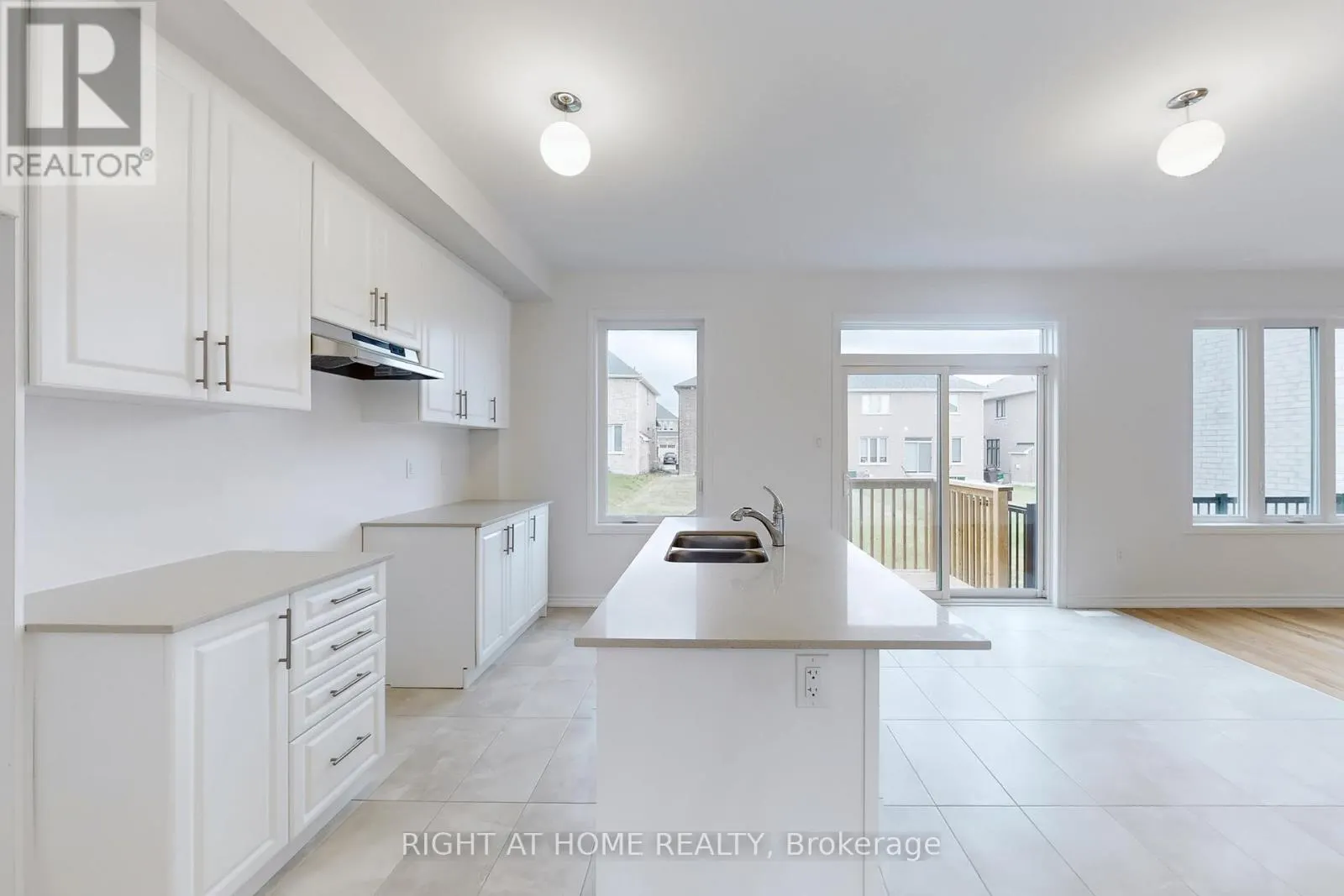 40 AINSLIE HILL CRESCENT