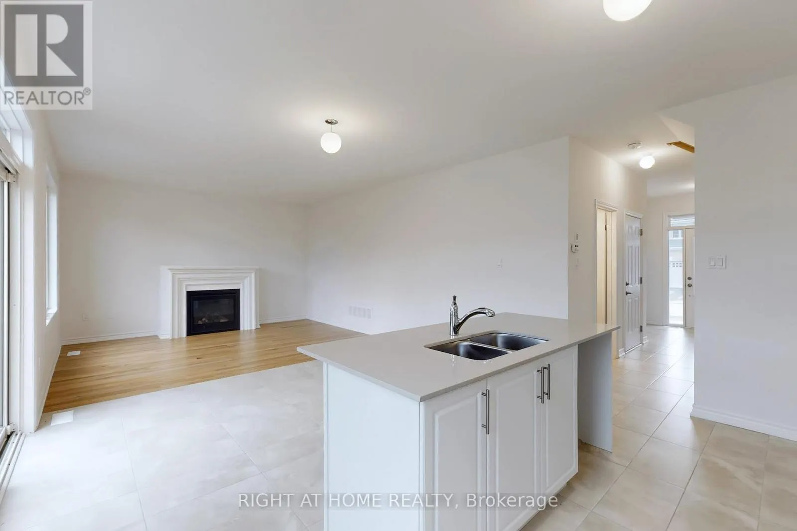 40 AINSLIE HILL CRESCENT