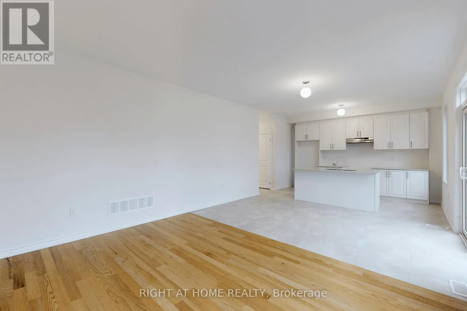 40 AINSLIE HILL CRESCENT