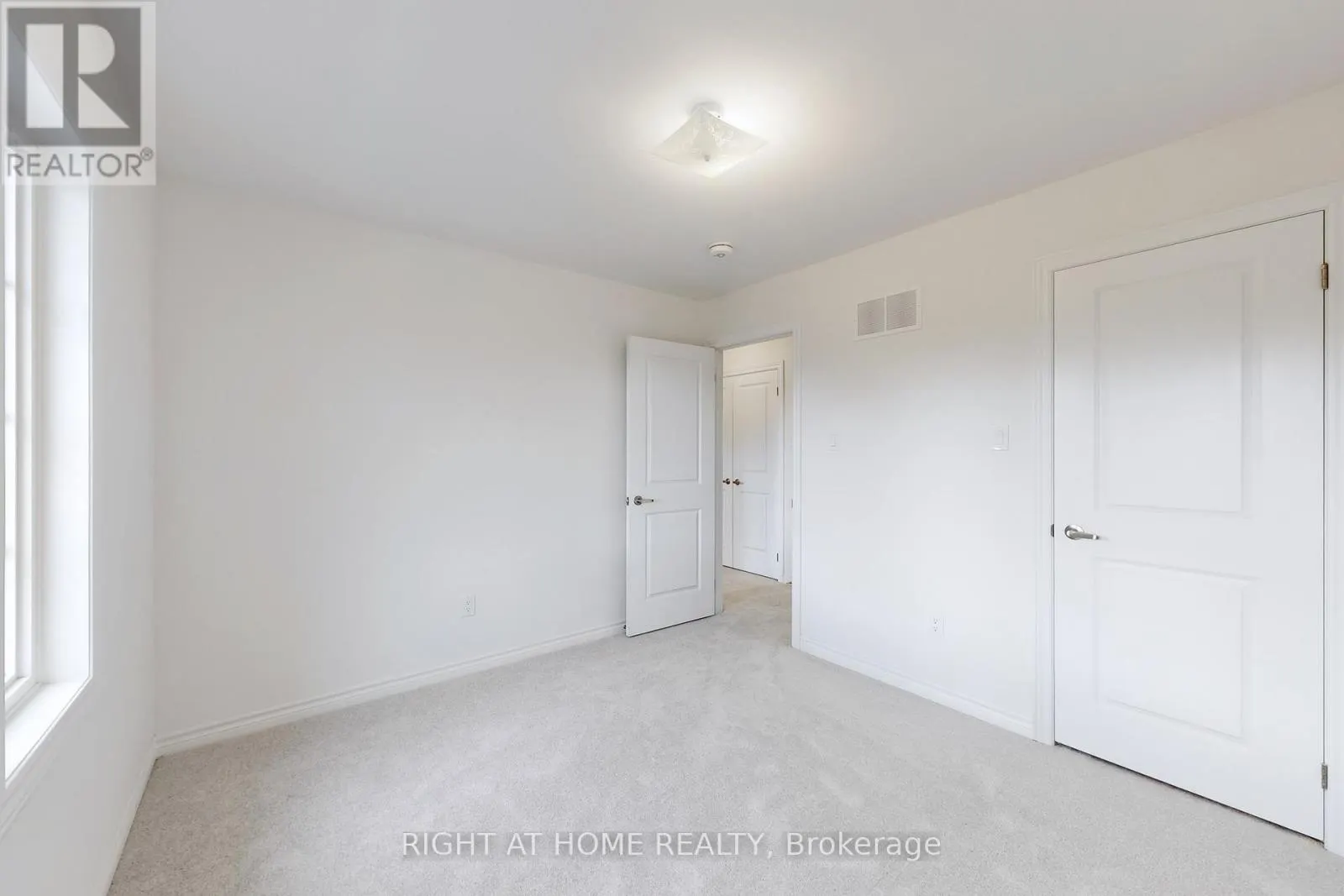 40 AINSLIE HILL CRESCENT