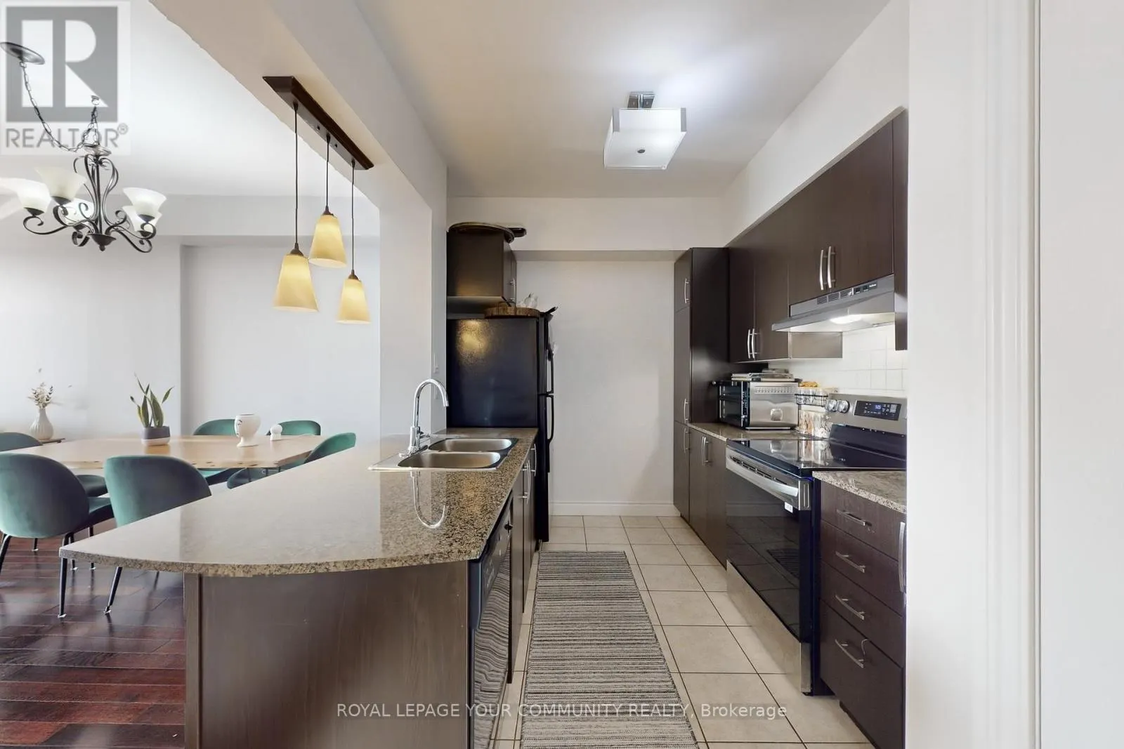 220 - 10211 KEELE STREET