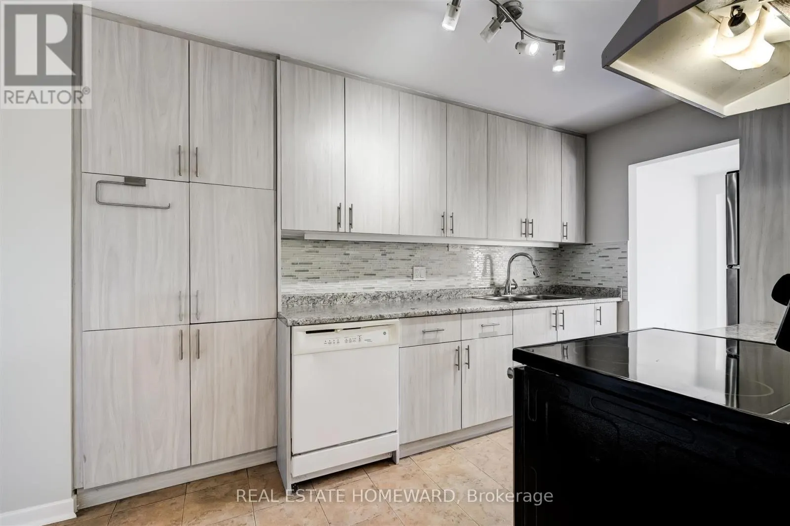 10 - 85 BAIF BOULEVARD