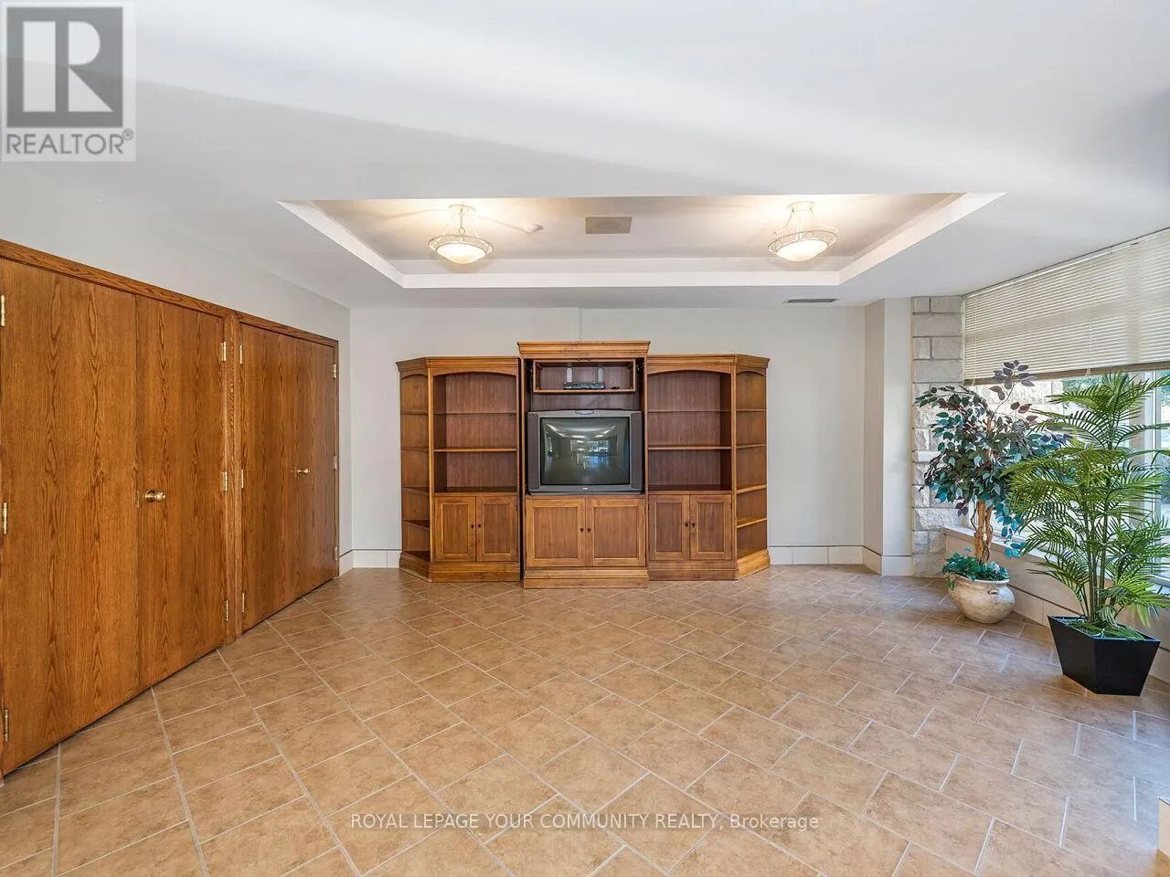 202 - 2506 RUTHERFORD ROAD