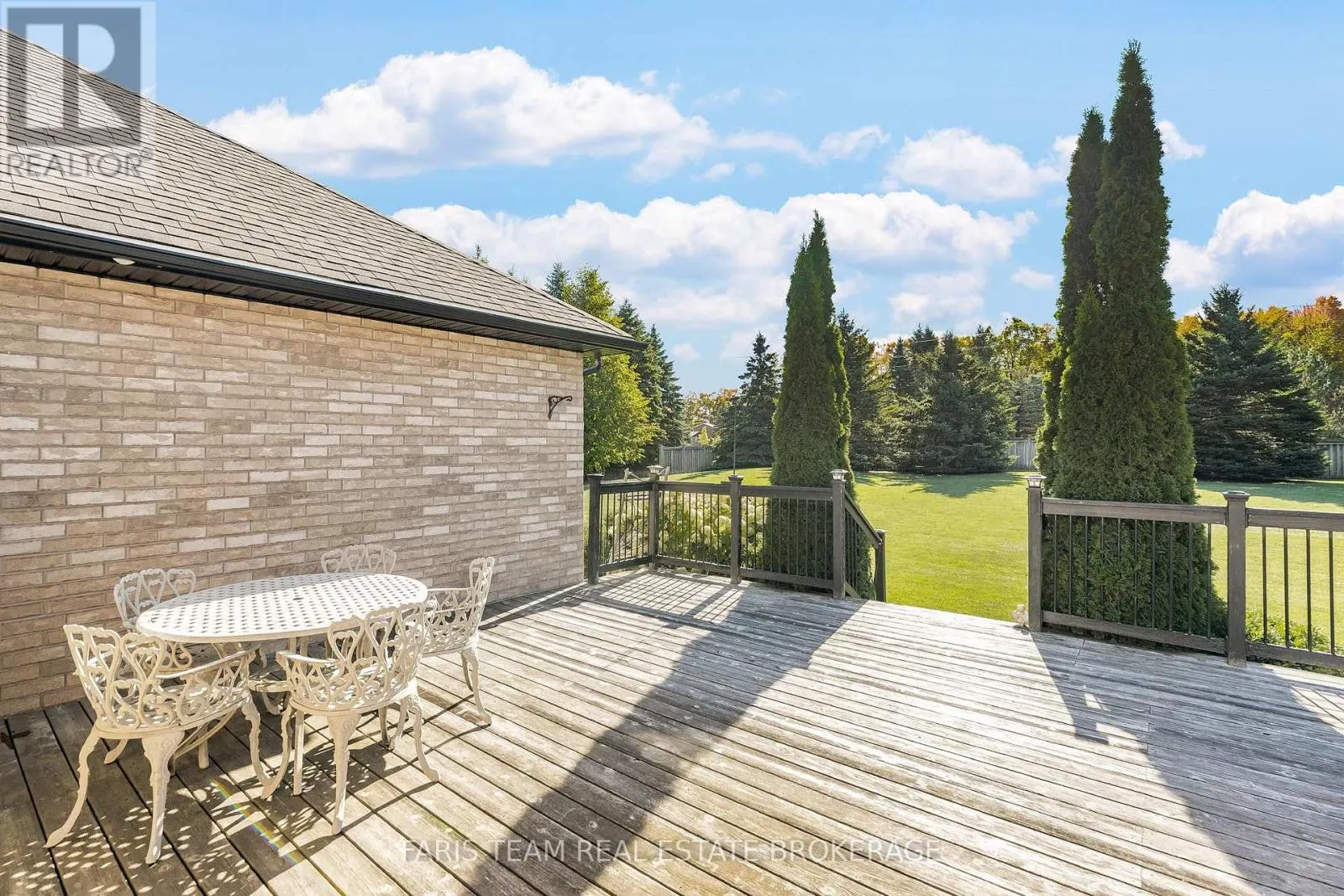 39 VANDERPOST CRESCENT
