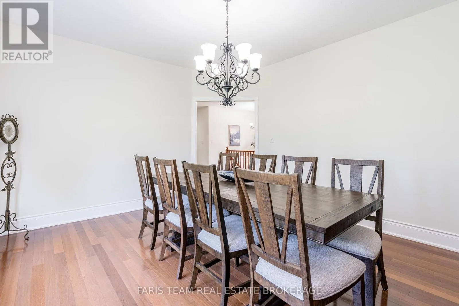 39 VANDERPOST CRESCENT