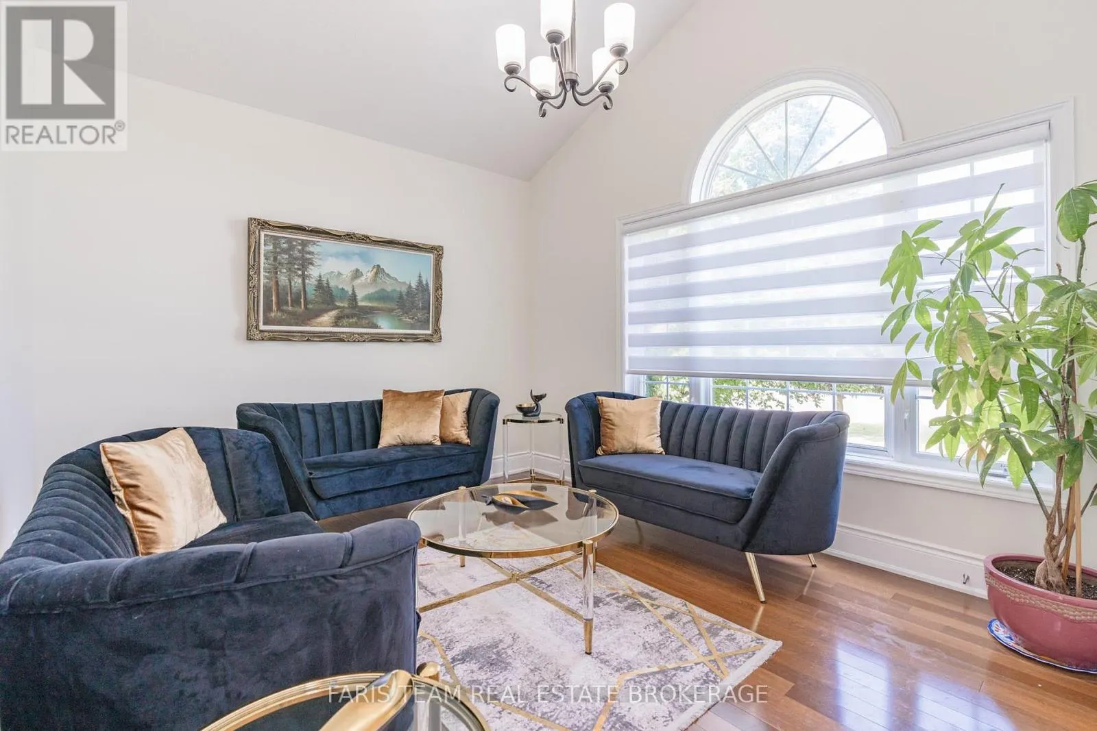 39 VANDERPOST CRESCENT