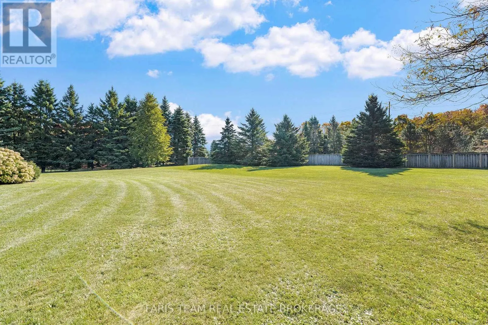 39 VANDERPOST CRESCENT