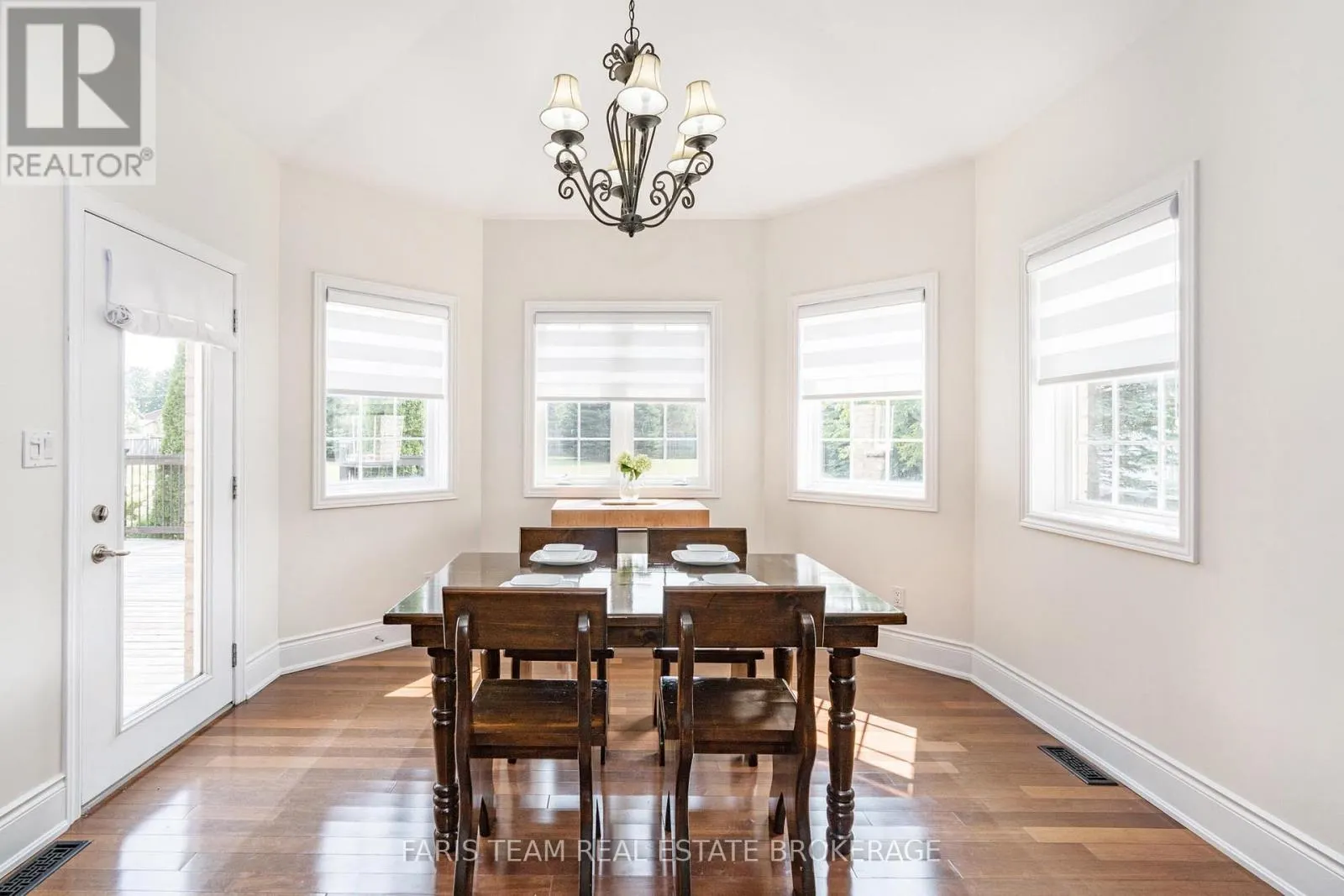 39 VANDERPOST CRESCENT
