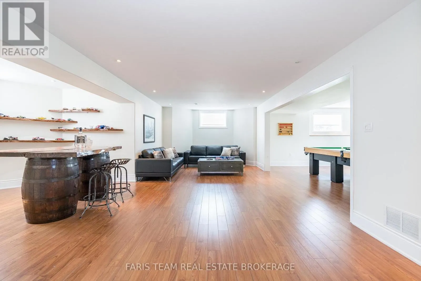 39 VANDERPOST CRESCENT