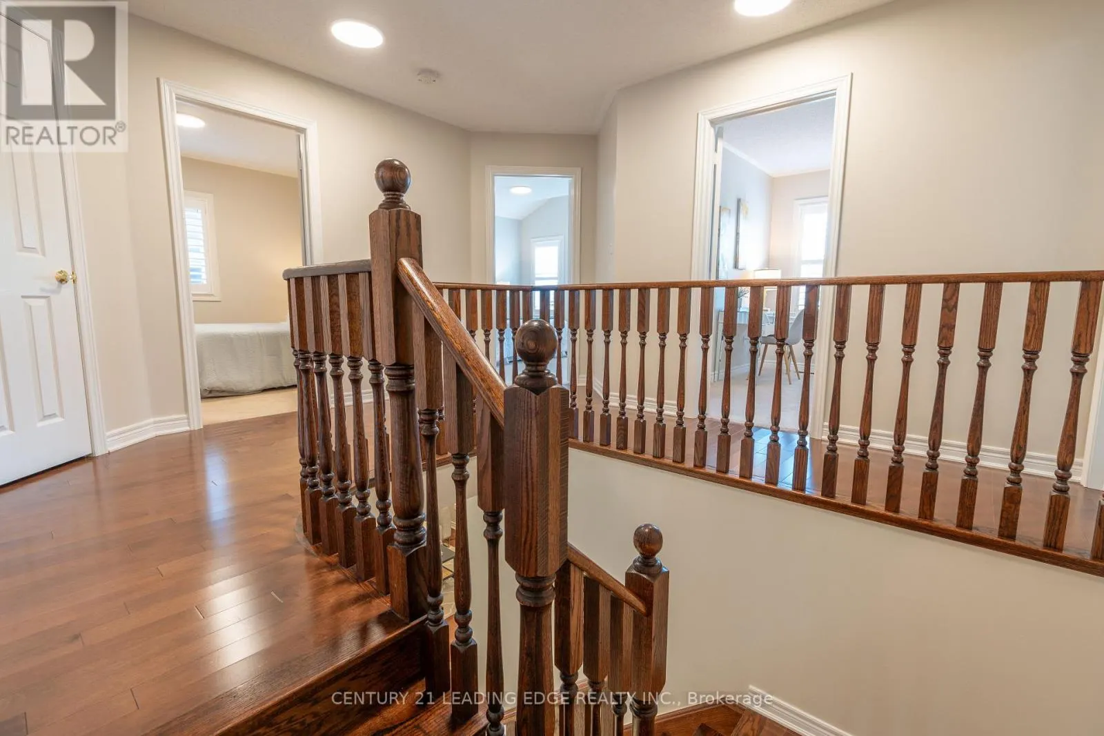 1163 STUFFLES CRESCENT