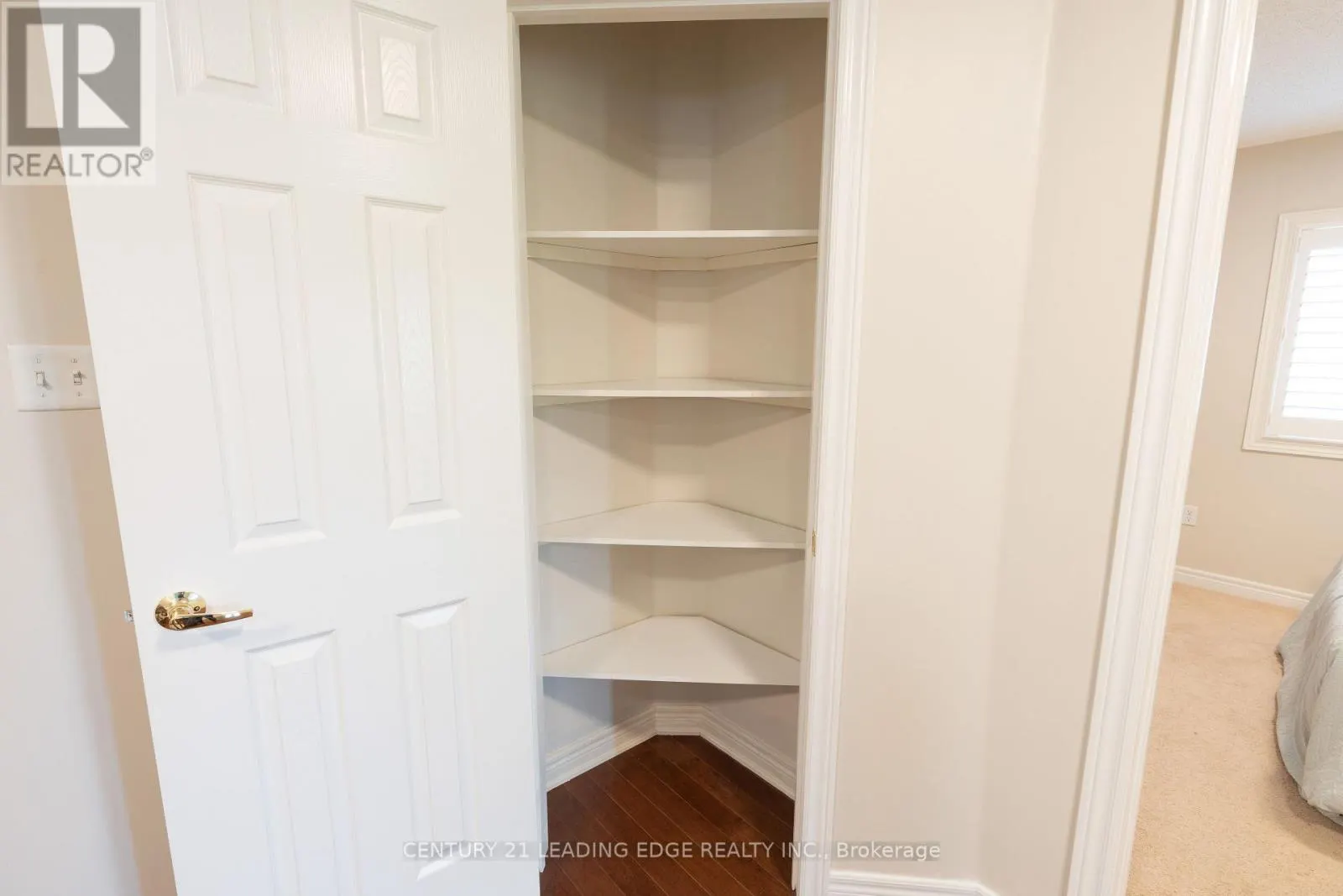 1163 STUFFLES CRESCENT