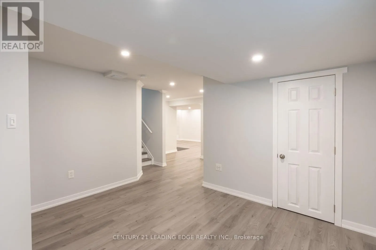1163 STUFFLES CRESCENT