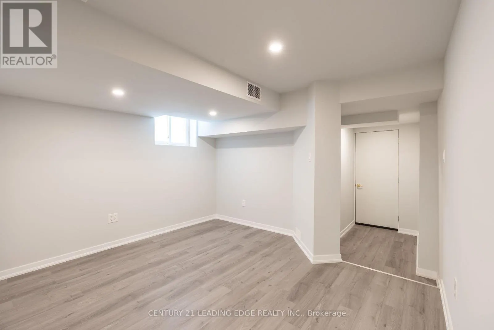 1163 STUFFLES CRESCENT