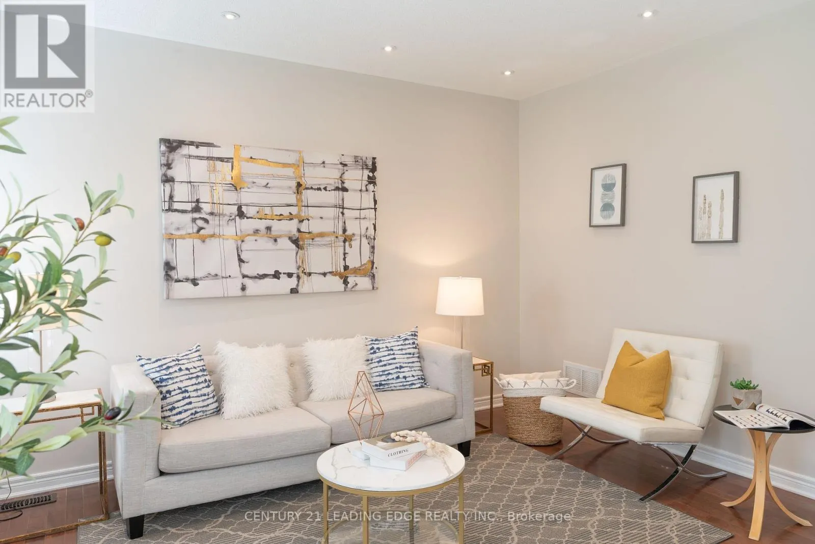 1163 STUFFLES CRESCENT