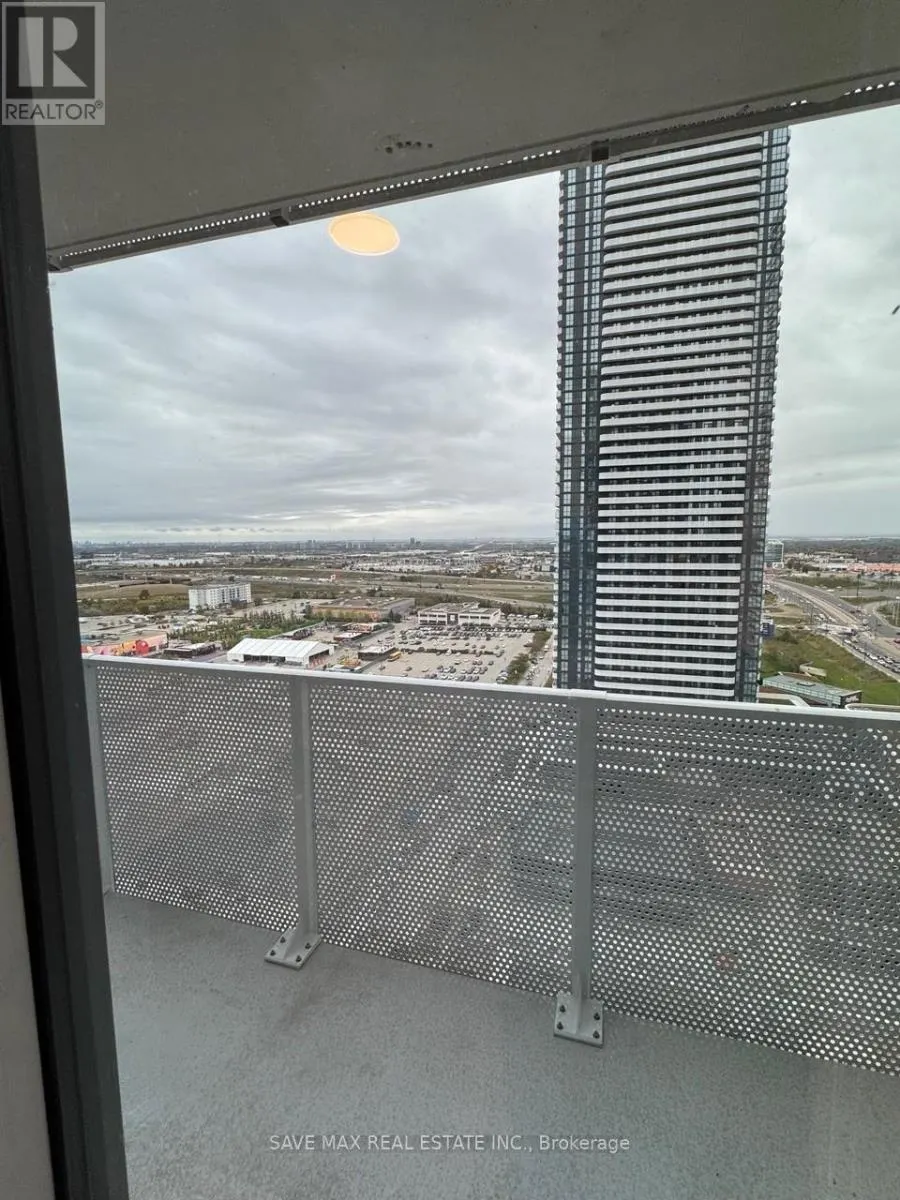 2215 - 28 INTERCHANGE WAY