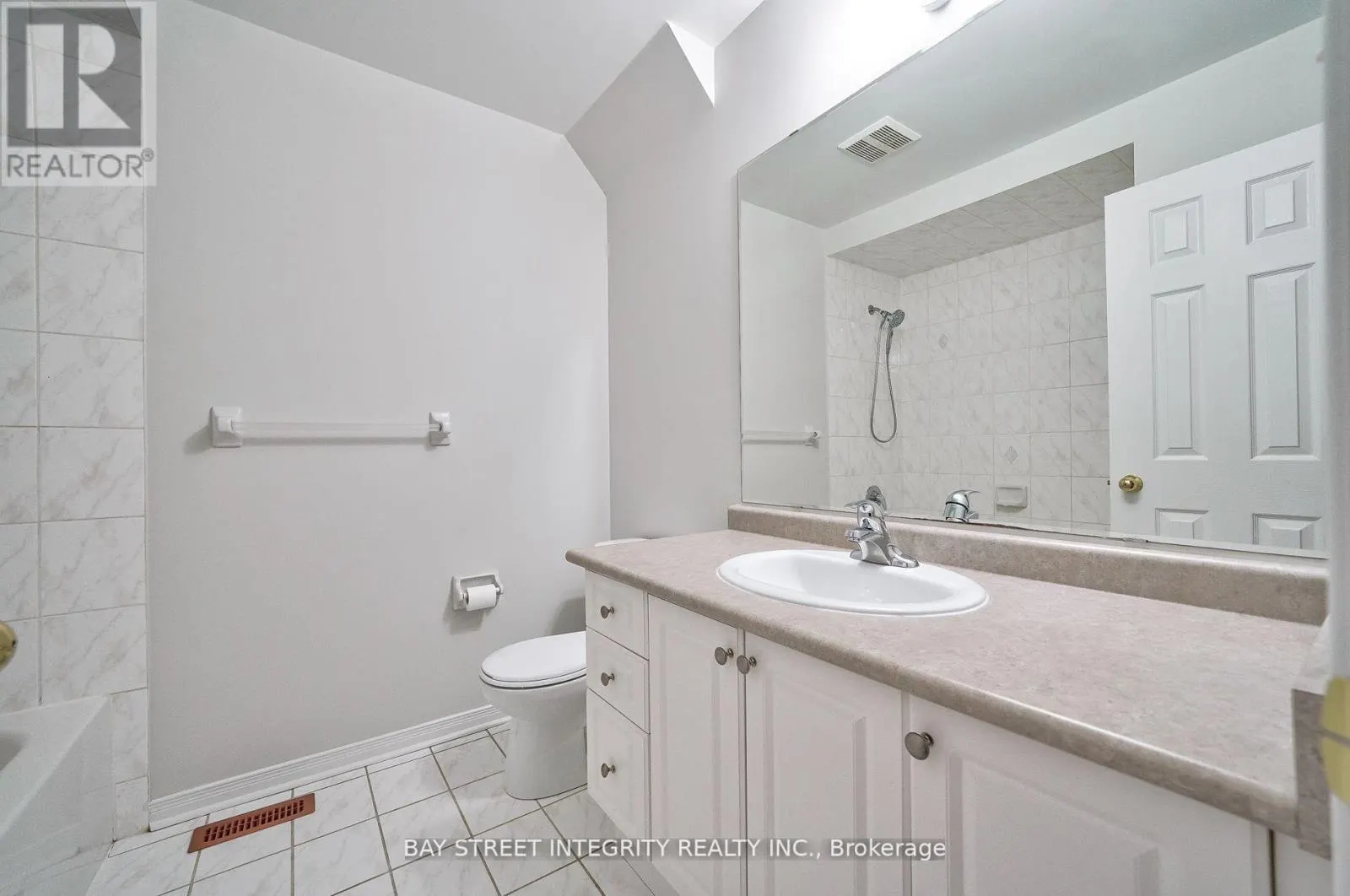 75 SELKIRK DRIVE