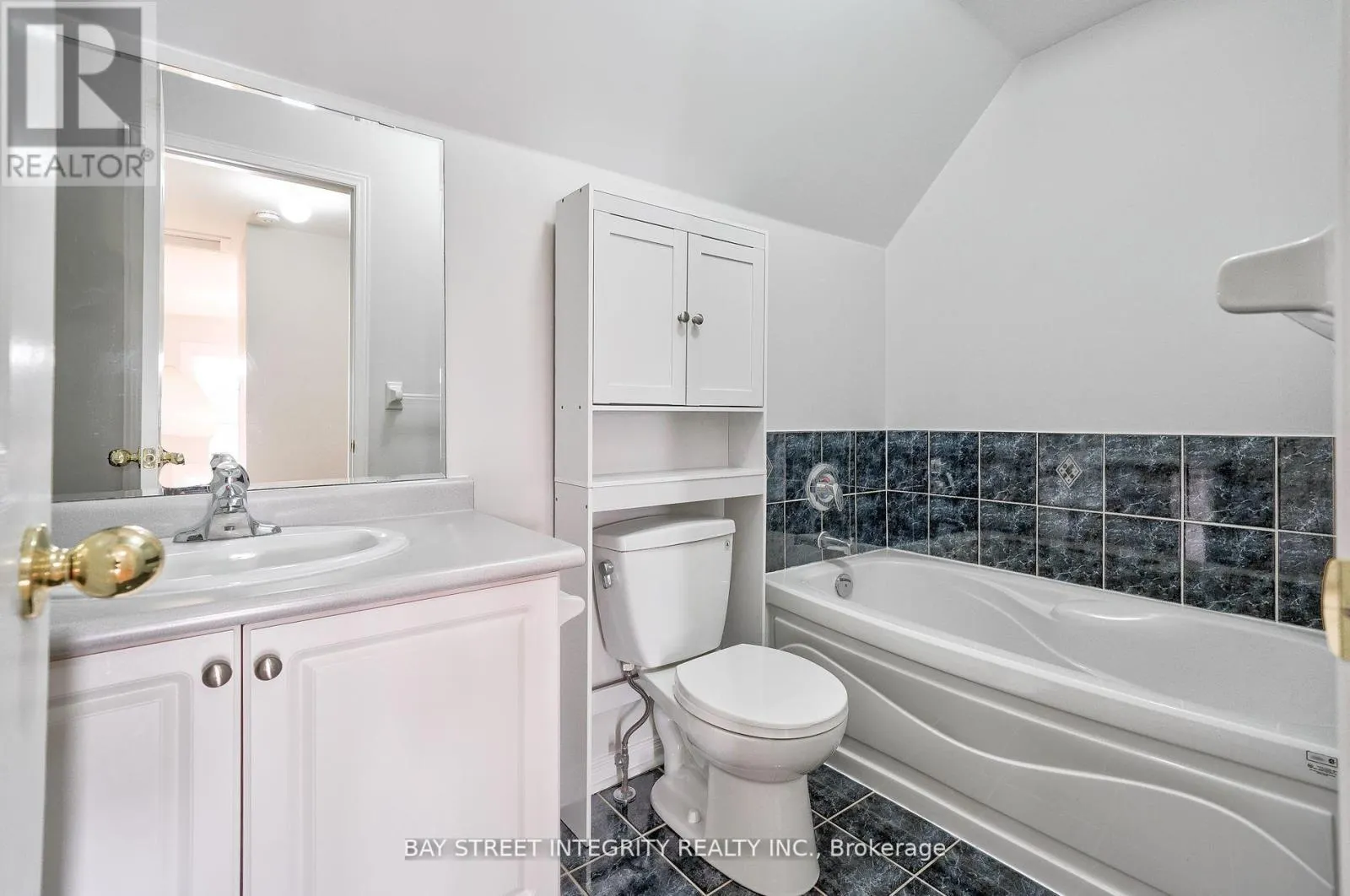 75 SELKIRK DRIVE
