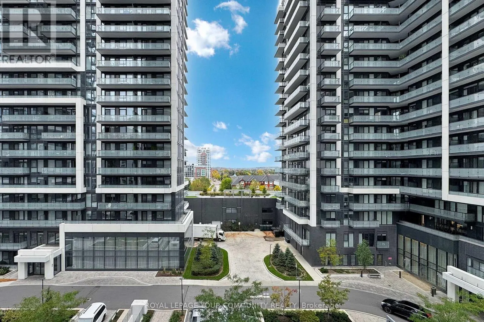 601 - 75 ONEIDA CRESCENT