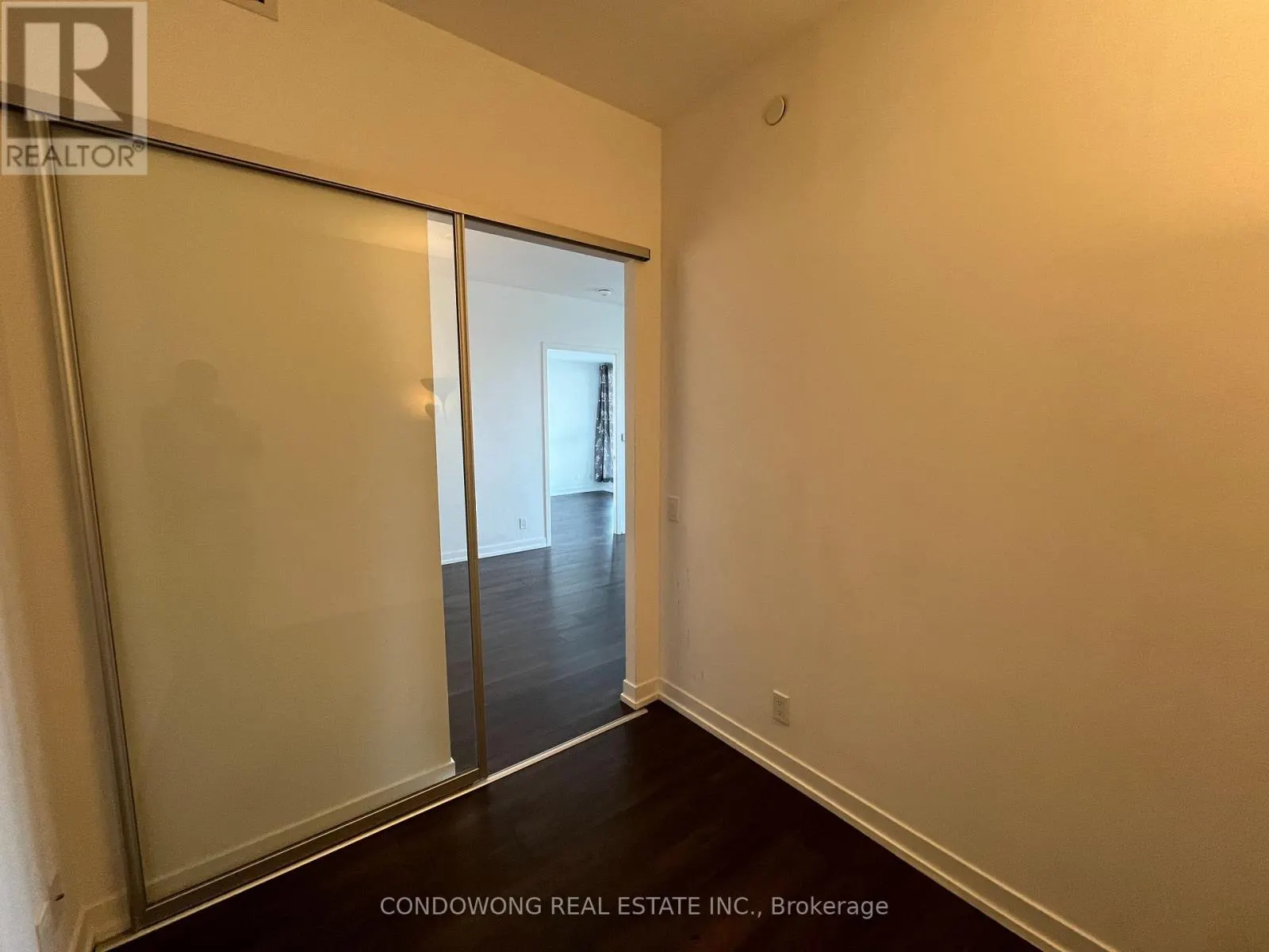 507 - 898 PORTAGE PARKWAY