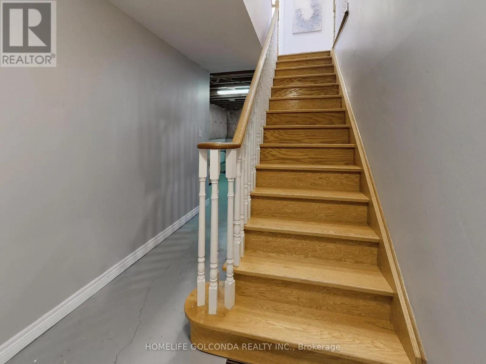 4 DEER RIDGE ROAD