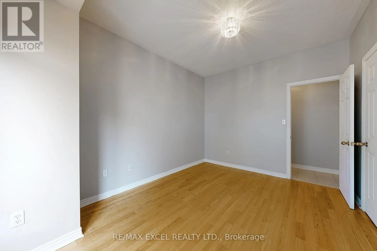 38 AYHART STREET