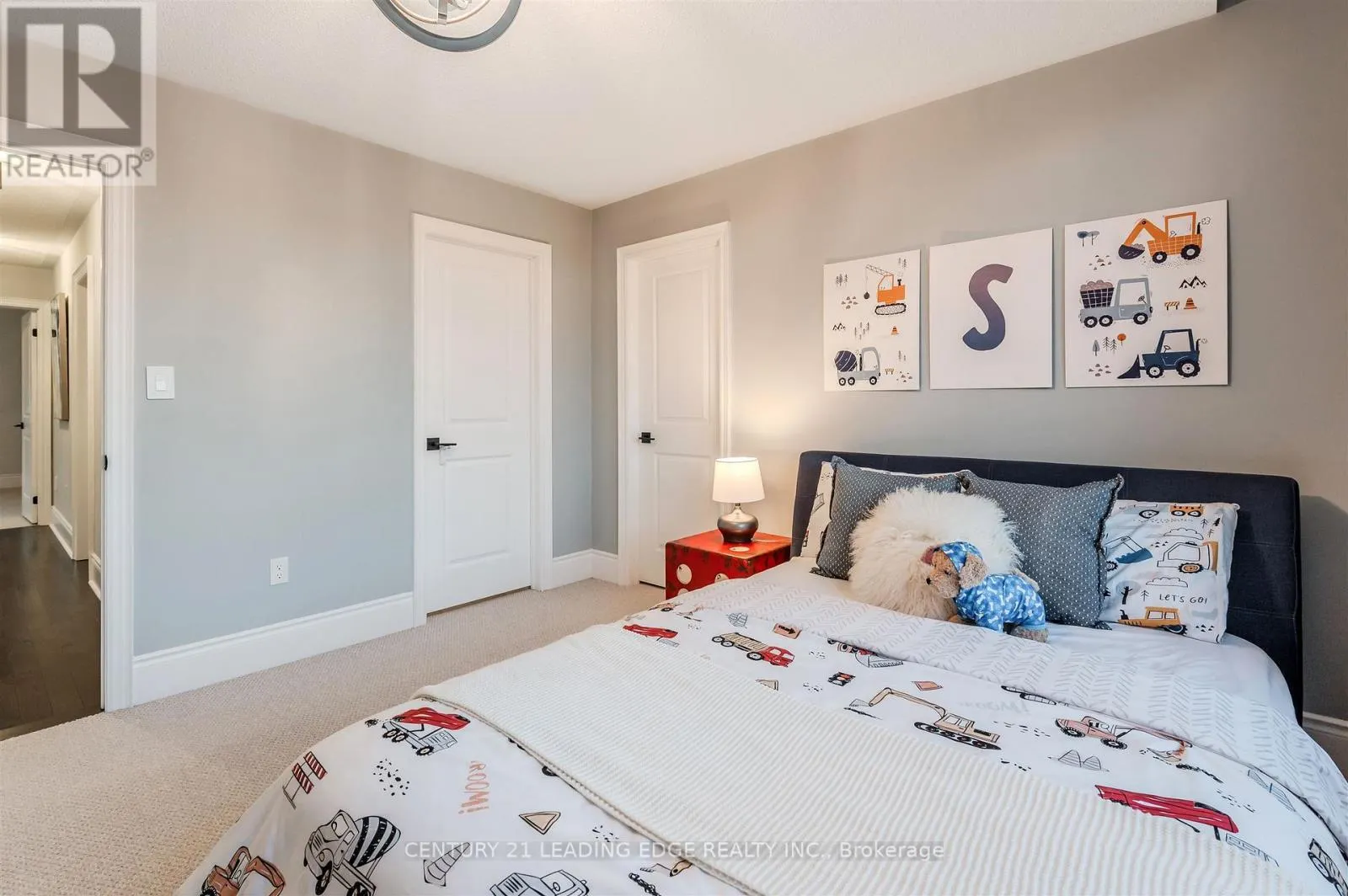 82 GIBSON CIRCLE