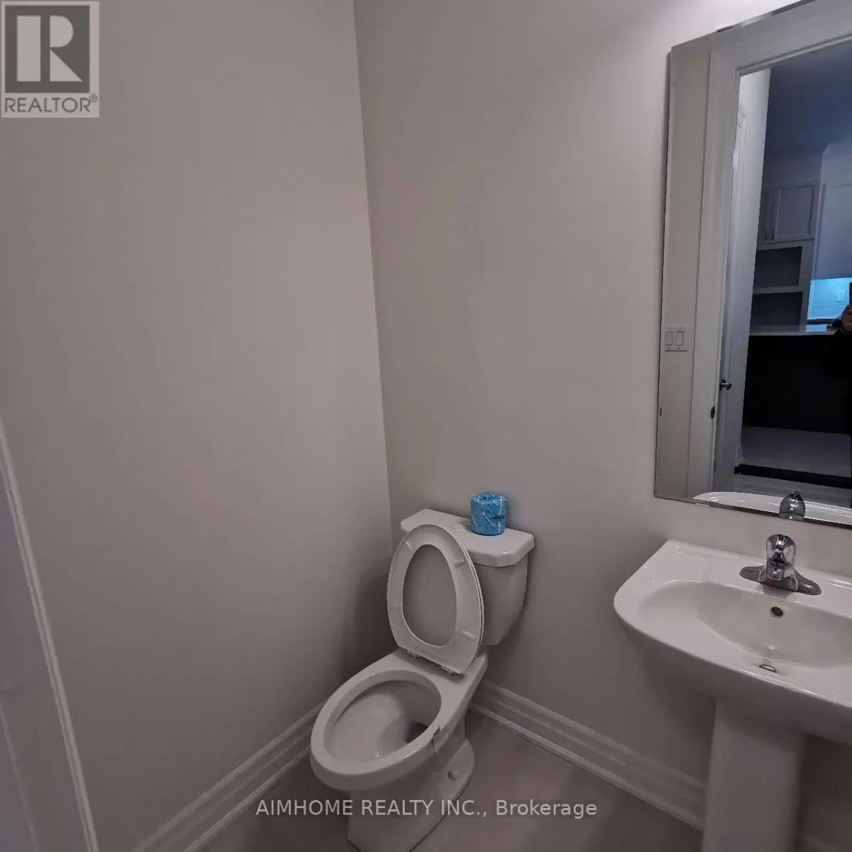 26 NAVITAS CRESCENT