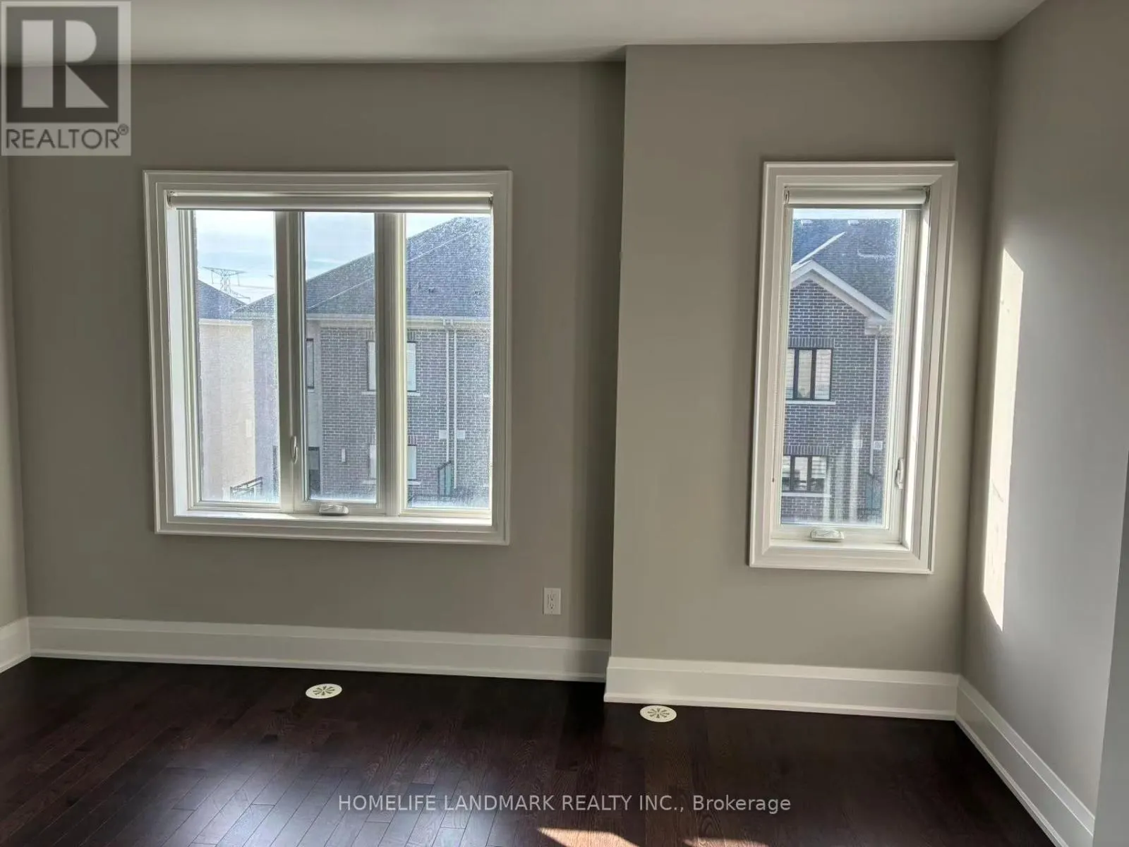 128 - 63 FEENEY LANE