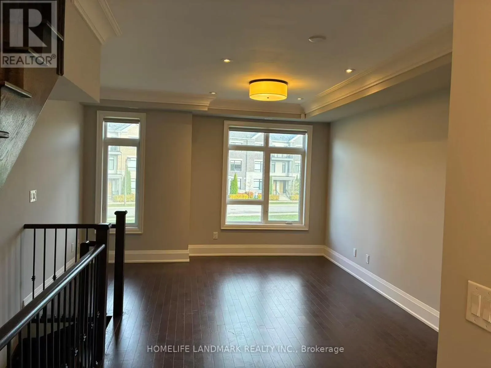 128 - 63 FEENEY LANE