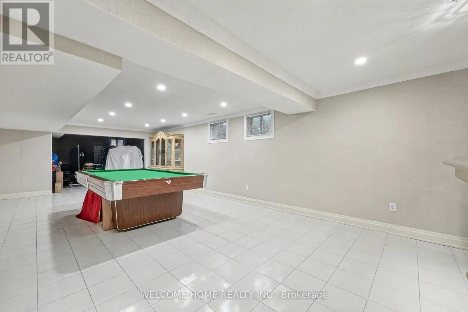 32 COLTON CRESCENT S