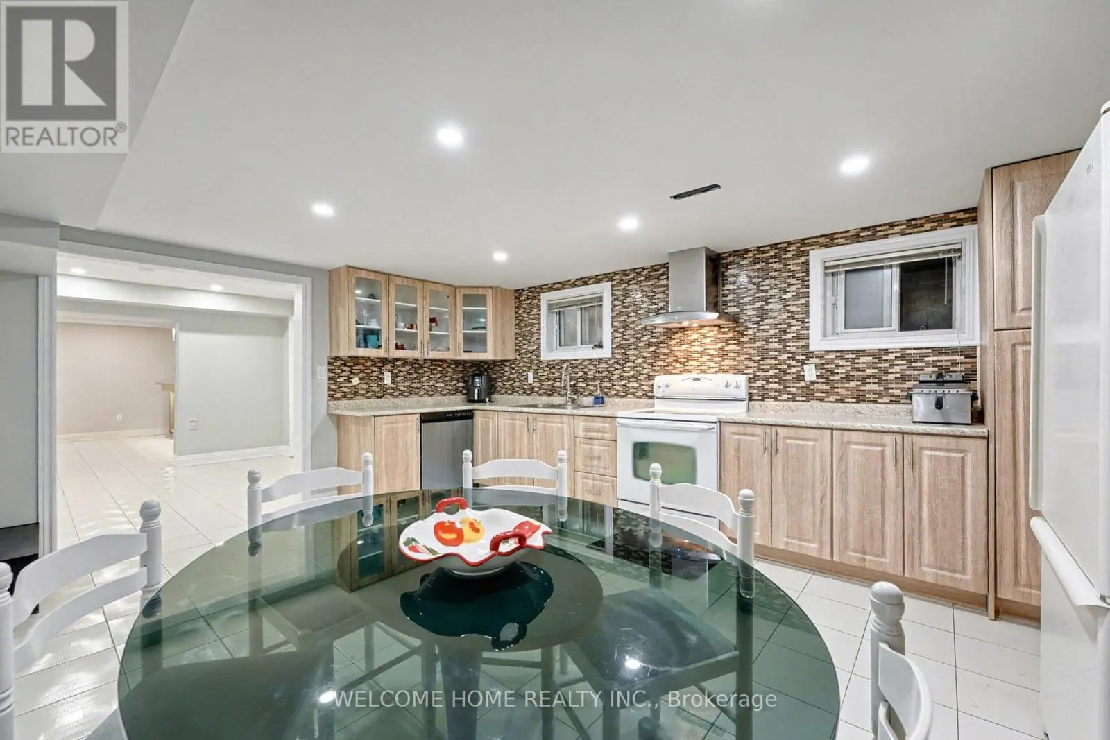 32 COLTON CRESCENT S