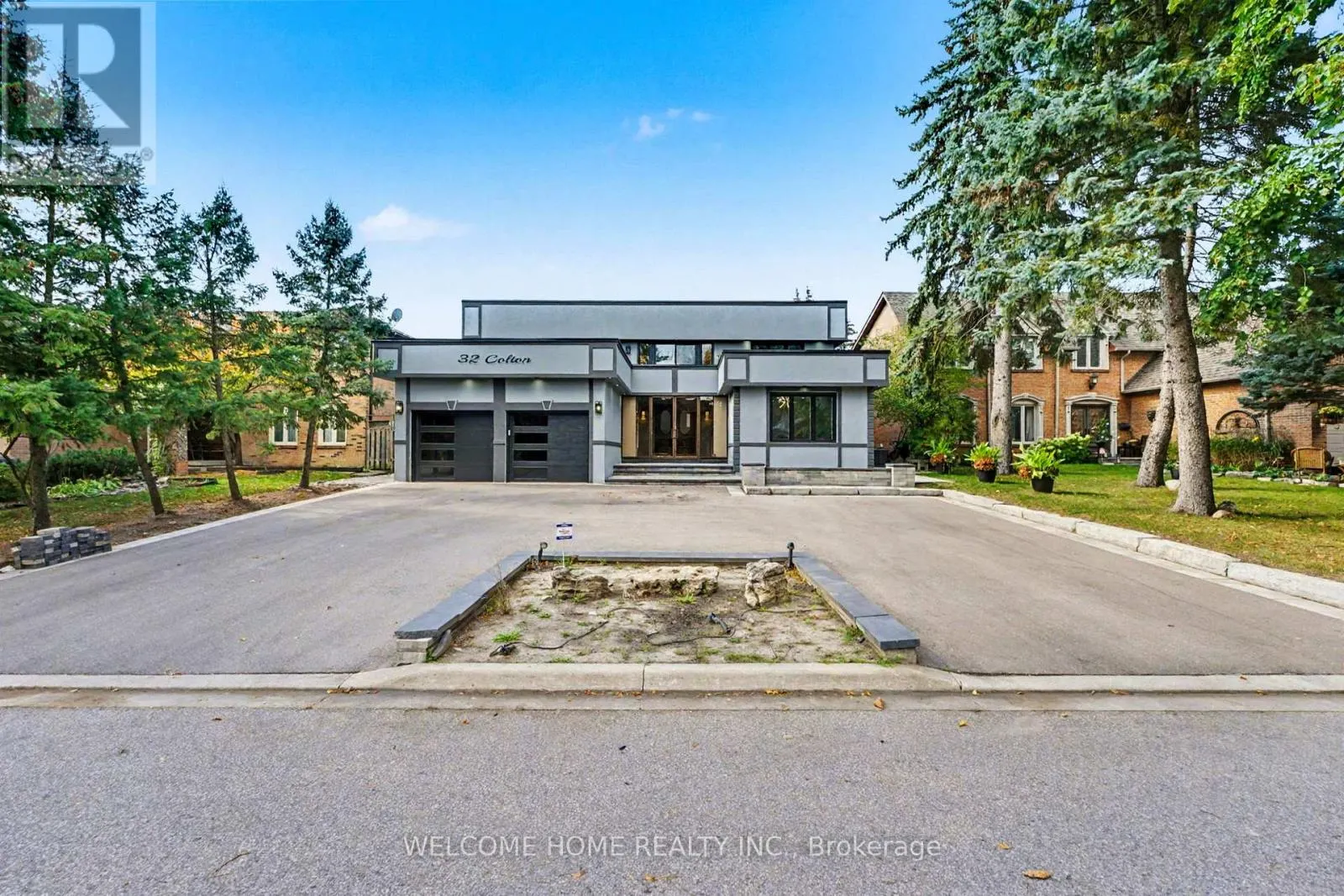 32 COLTON CRESCENT S