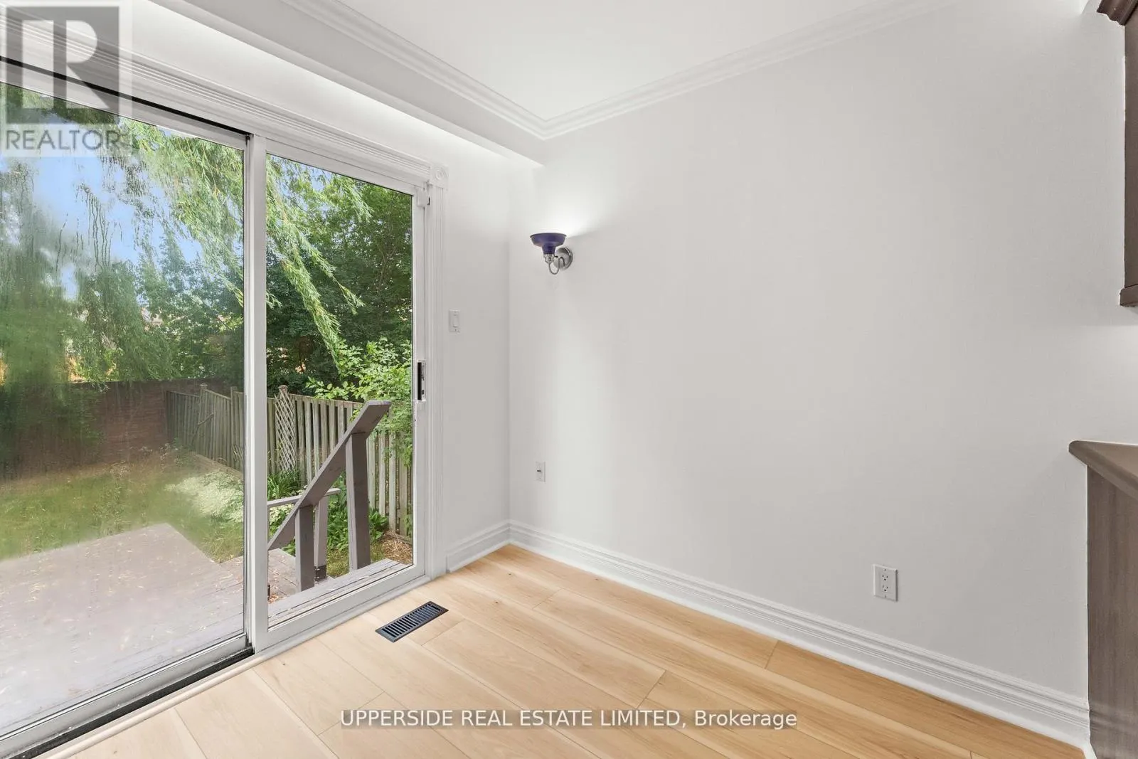 55 THORNBURY CIRCLE