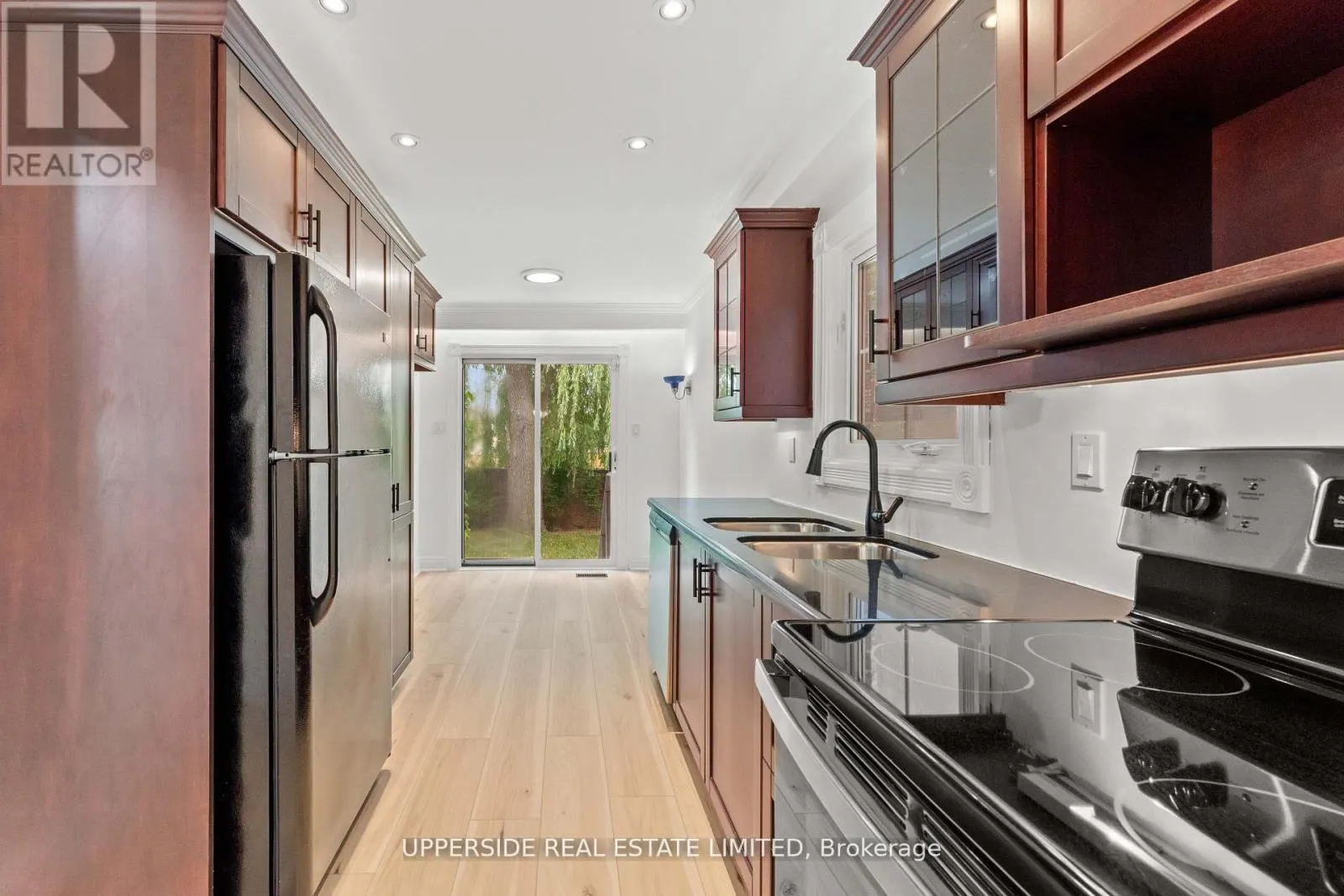 55 THORNBURY CIRCLE
