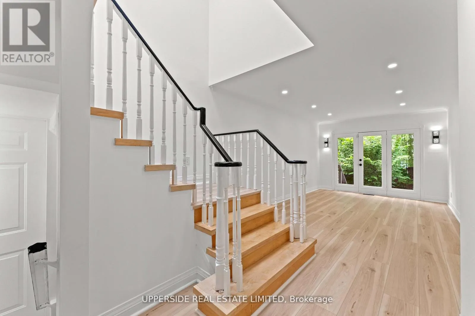 55 THORNBURY CIRCLE