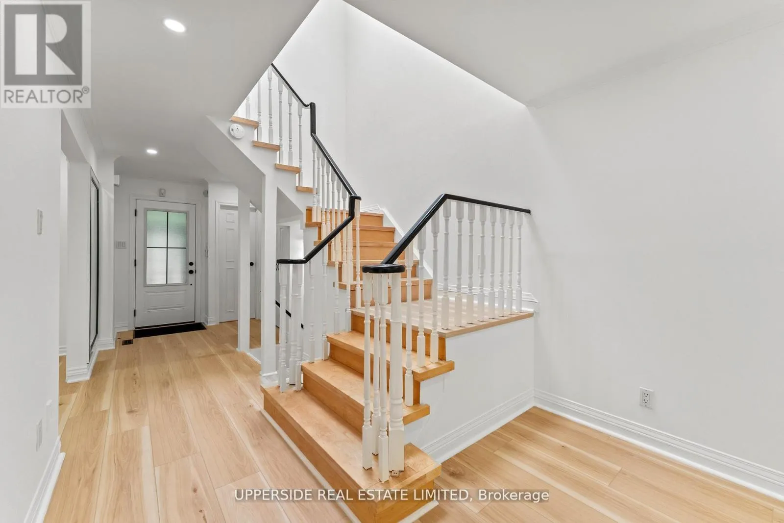 55 THORNBURY CIRCLE